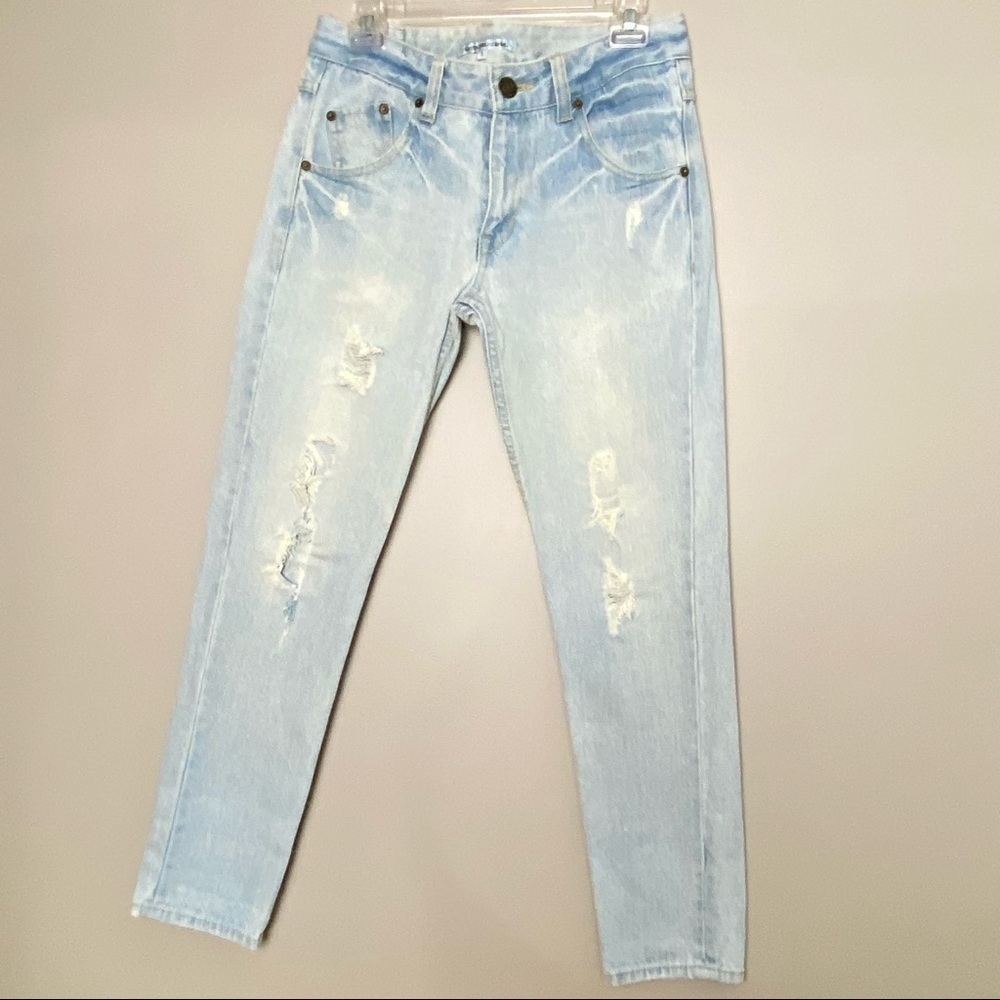 Green Label Relaxing Distressed denim